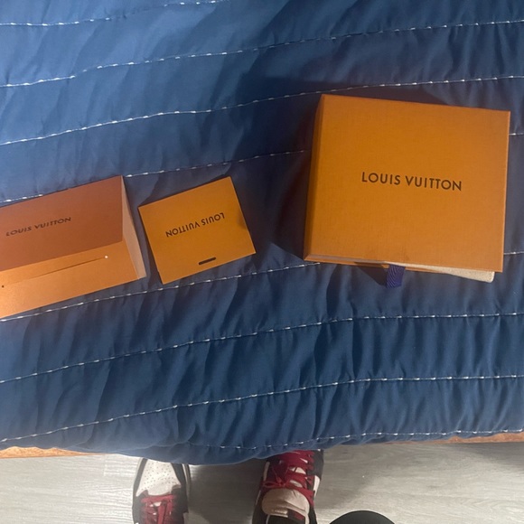 Louis Vuitton Wallet - Picture 2 of 6